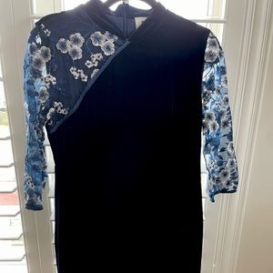 Medium navy blue velvet dress with floral embroidered sleeves